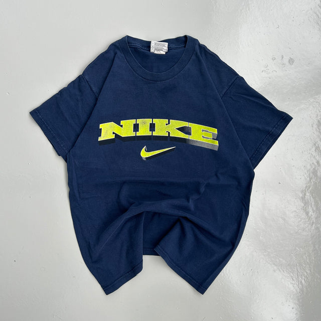 NIKE 90'S CENTERSWOOSH TEE - SMALL