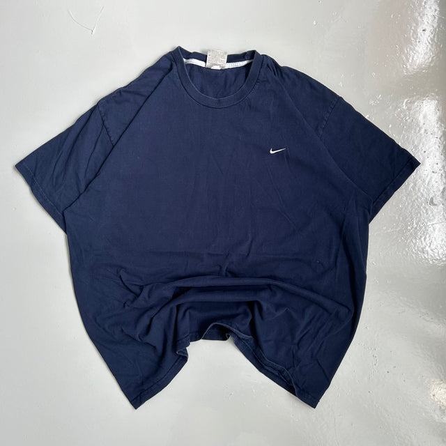 NIKE 00'S SWOOSH TEE - XXL