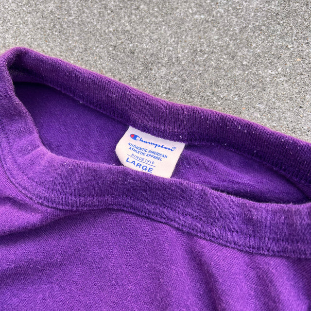 CHAMPION SPELLOUT TEE - MEDIUM