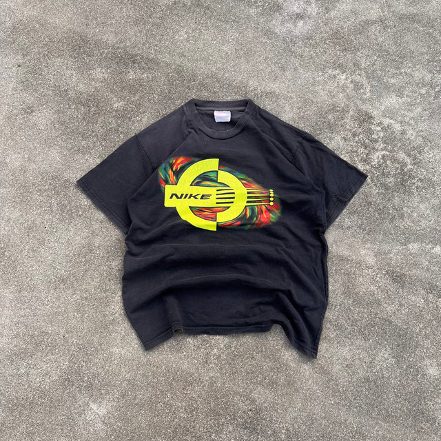 NIKE 90'S SPELLOUT TEE - MEDIUM