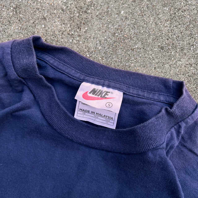 NIKE 90'S CENTERSWOOSH TEE - MEDIUM