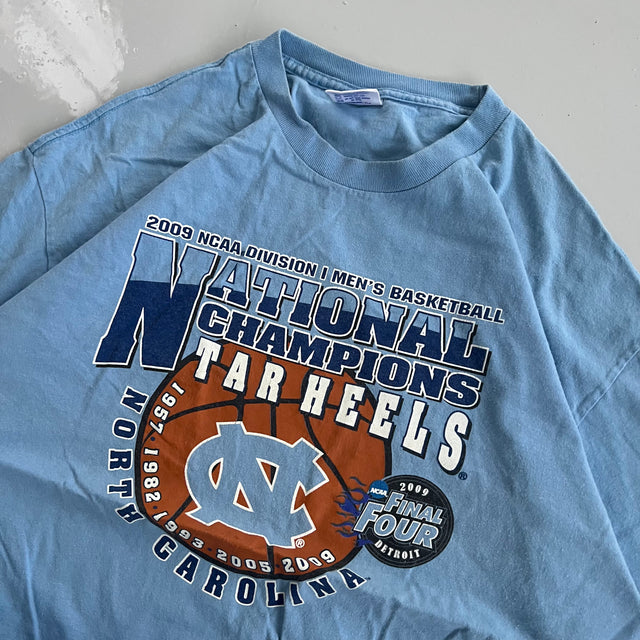 2009 CAROLINA TARHEELS NCAA TEE - XL