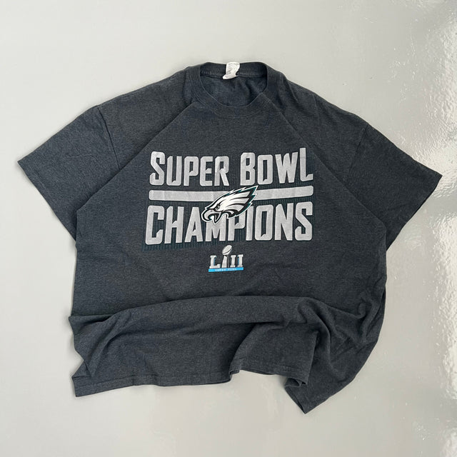 SUPER BOWL CHAMPIONS EAGLES TEE - XL