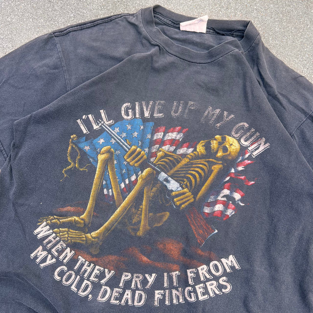 'I'LL GIVE UP MY OWN GUN...' GRAPHIC TEE - MEDIUM