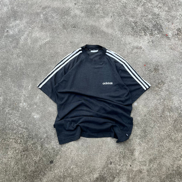 ADIDAS TEE - MEDIUM