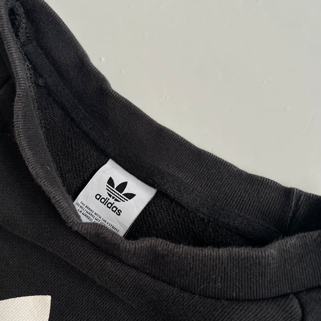 ADIDAS SWEATSHIRT - MEDIUM