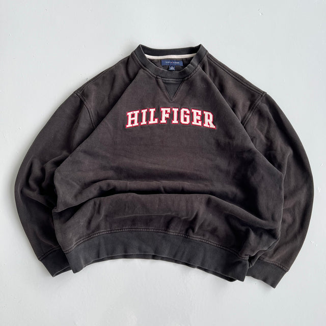 TOMMY HILFIGER SPELLOUT SWEATSHIRT - XL/XXL