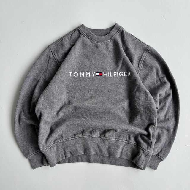 TOMMY HILFIGER SPELLOUT SWEATSHIRT - SMALL/MEDIUM