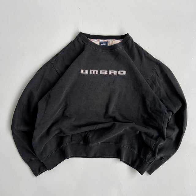 UMBRO SPELLOUT SWEATSHIRT - XL