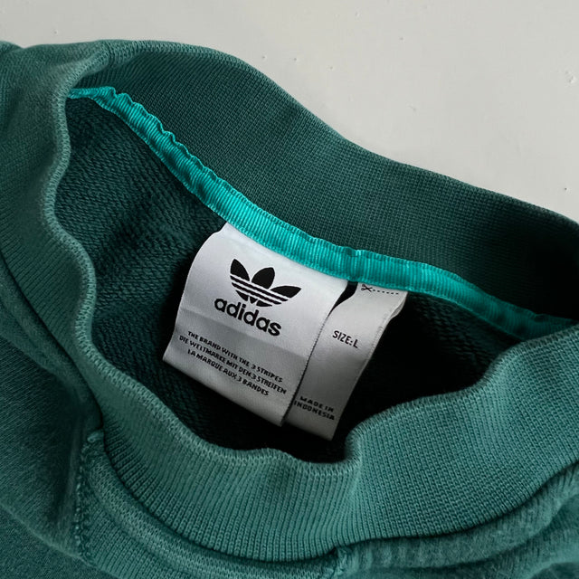 ADIDAS SPELLOUT SWEATSHIRT - LARGE