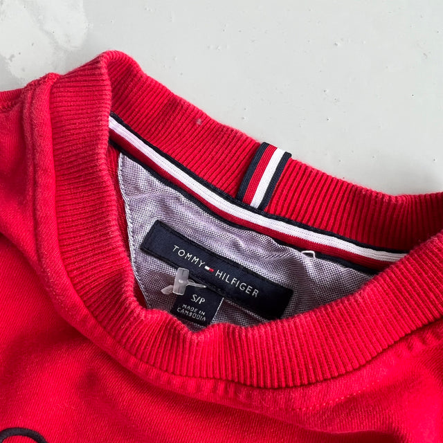 TOMMY HILFIGER SPELLOUT SWEATSHIRT - SMALL