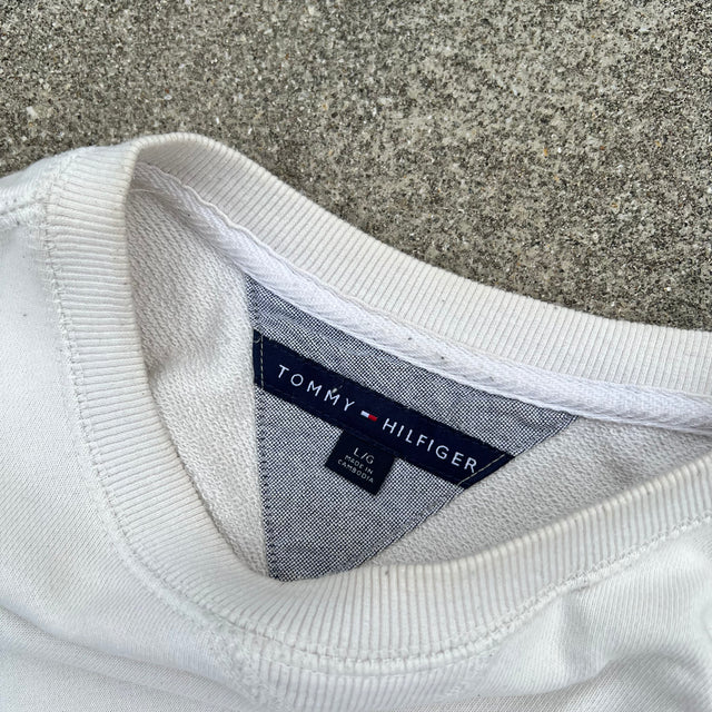 TOMMY HILFIGER SWEATSHIRT - LARGE