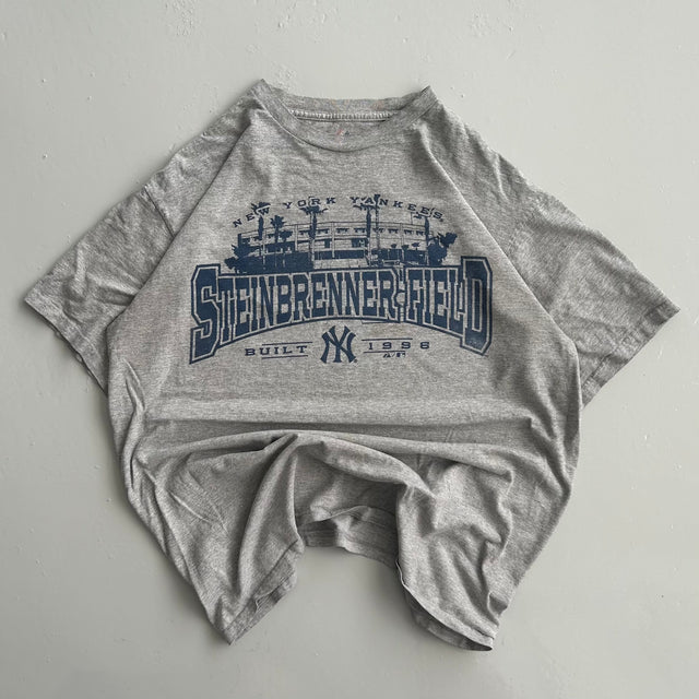 NEW YORK YANKEES TEE - LARGE