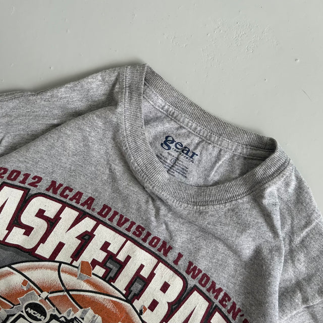 NCAA DIVISION 1 BASKETBALL CHAMPIONSHIP 2012 TEE - SMALL