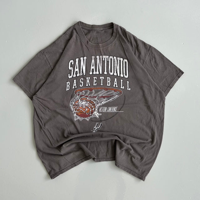 NBA SAN ANTONIO SPURS BASKETBALL TEE - XL