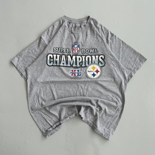 NFL SUPERBOWL CHAMPIONS TEE - XL