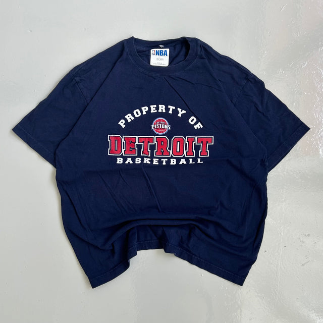 NBA DETROIT PISTONS BASKETBALL TEE - XL