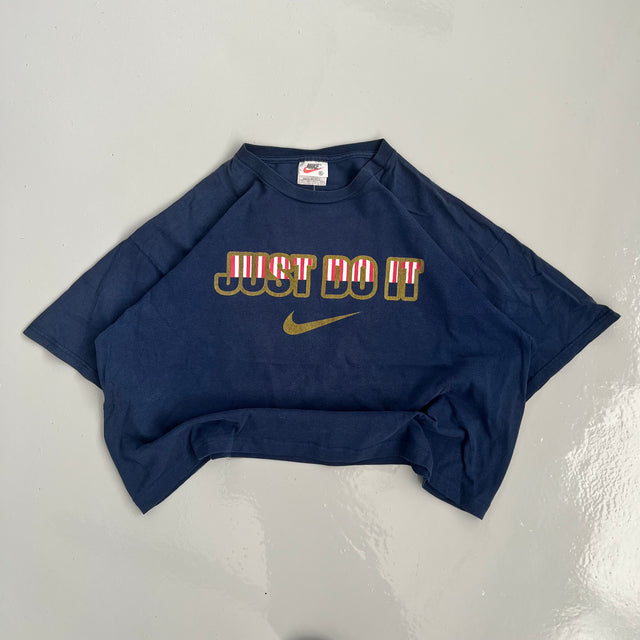 NIKE 90'S CENTERSWOOSH CROPPED TEE - XL