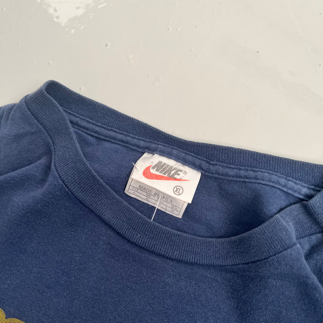 NIKE 90'S CENTERSWOOSH CROPPED TEE - XL