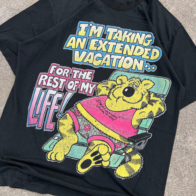 'IM TAKING AN EXTENDED VACATION...' TEE - MEDIUM