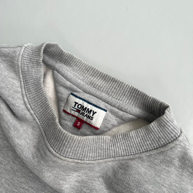 TOMMY JEANS SWEATSHIRT - SMALL