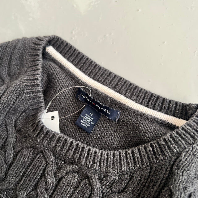 TOMMY HILFIGER CABLE KNIT - MEDIUM