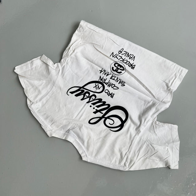 STUSSY SPELLOUT TEE - MEDIUM