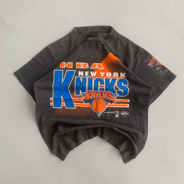 NBA NEW YORK KNICKS 90'S TEE - LARGE