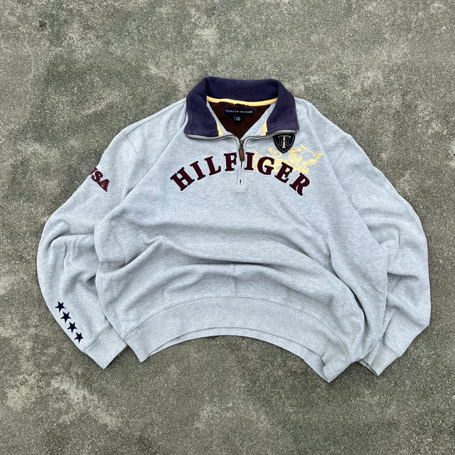 TOMMY HILFIGER SPELLOUT 1/4 ZIP SWEATSHIRT - XL