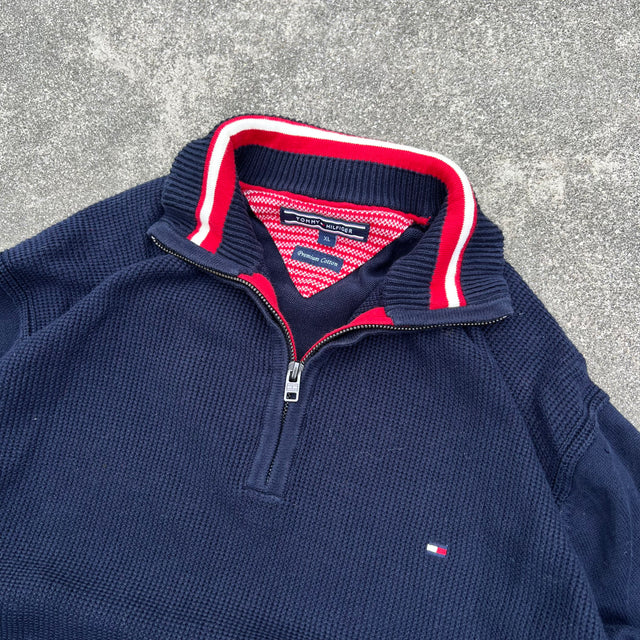 TOMMY HILFIGER 1/4 ZIP SWEATSHIRT - MEDIUM