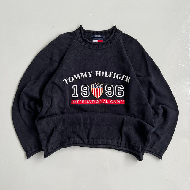 TOMMY HILFIGER SPELLOUT KNIT - MEDIUM