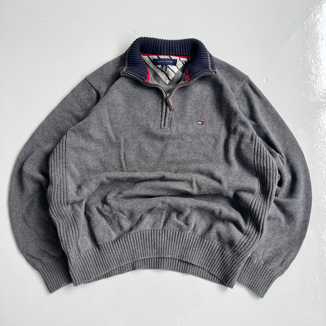 TOMMY HILFIGER 1/4 ZIP SWEATSHIRT - XL