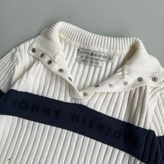 TOMMY HILFIGER SPELLOUT KNIT - SMALL