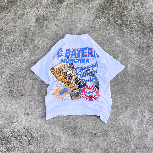 FC BAYERN FOOTBALL TEE - SMALL