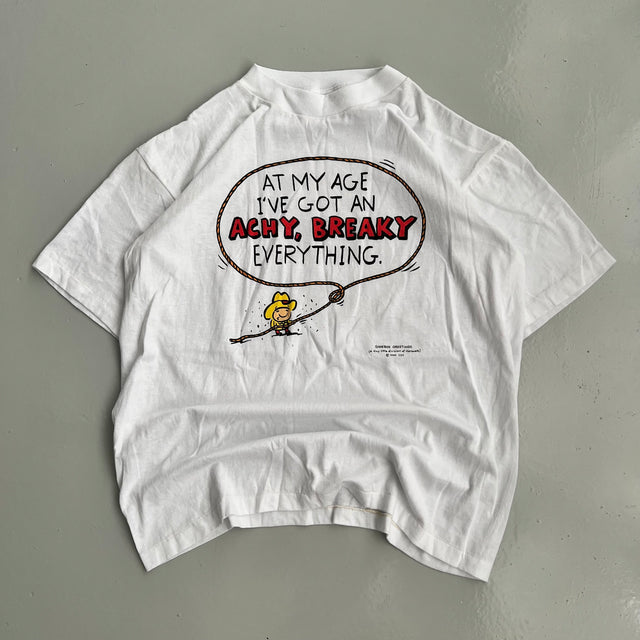 'ACHY. BREAKY' STATEMENT TEE - LARGE