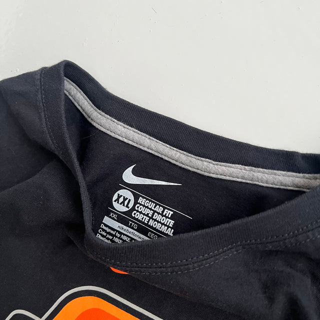 NIKE CENTERSWOOSH TEE - XXL