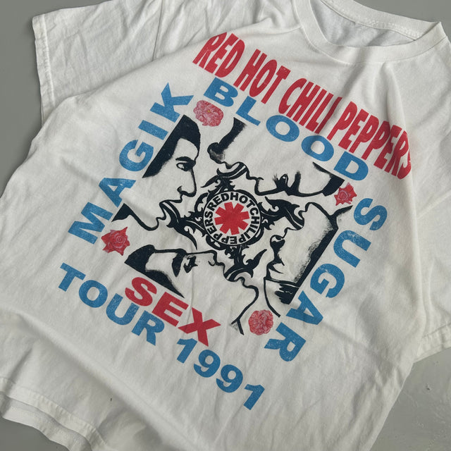 RED HOT CHILLI PEPPERS BAND TEE - MEDIUM