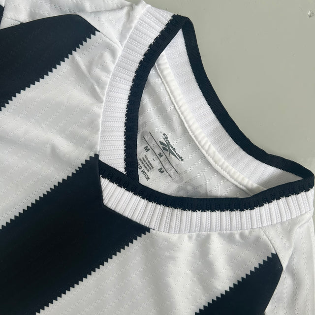 REEBOK JERSEY - MEDIUM